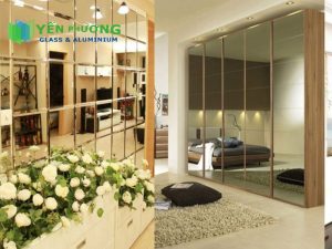 vach ngan nhom kinh phong khach 2 300x225 - Trang Chủ