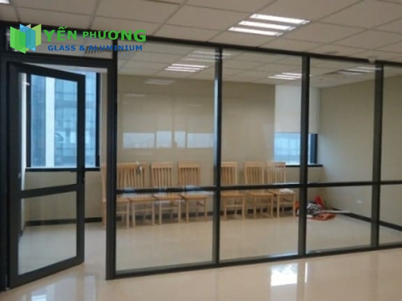 vach ngan nhom kinh phong khach 3 - 5 l&yacute; do bạn kh&ocirc;ng n&ecirc;n bỏ qua v&aacute;ch ngăn nh&ocirc;m k&iacute;nh ph&ograve;ng kh&aacute;ch